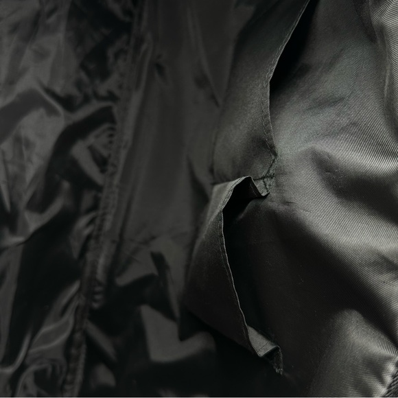 Bioworld x Sanrio Hello Kitty Faux Leather Carry-on Luggage Bag - Picture 11 of 12